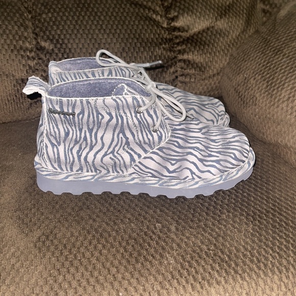 Women ankle boots brand new size 7 grey with black stripes - Picture 2 of 7